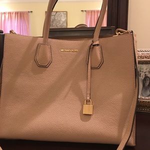 Don’t buy unless you’re tngirl MIchael Kors